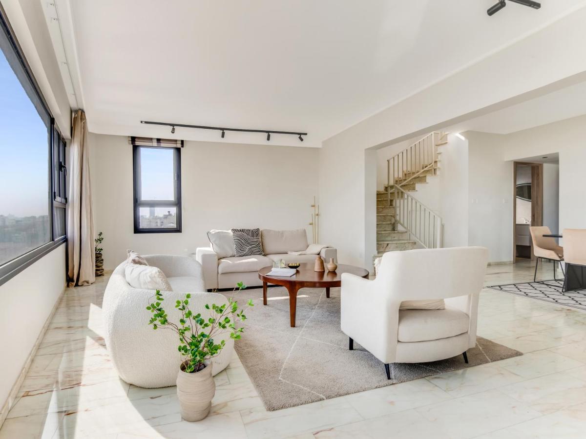 Sanders Coral Court Penthouse - Cute 3-Bedroom Apartment With Balcony Limassol Exteriör bild